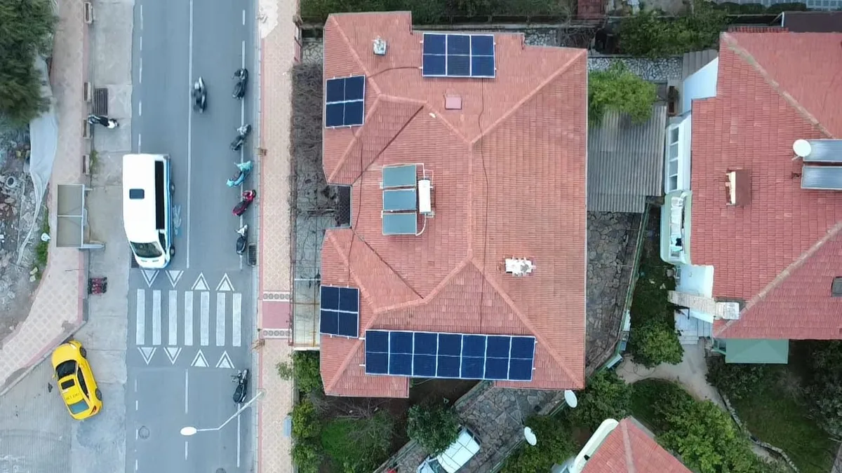 Bodrum 2×5kW Fox ESS hibrit güneş enerjisi öz tüketim kurulumu