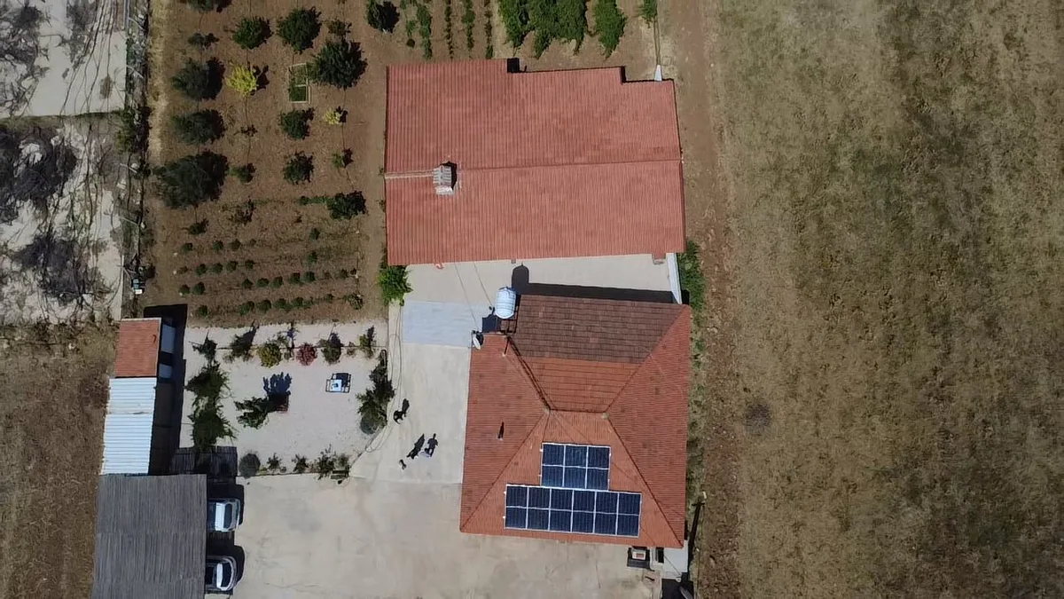 Çeşme 5kW Huawei GES kurulum sonrası drone çekimi