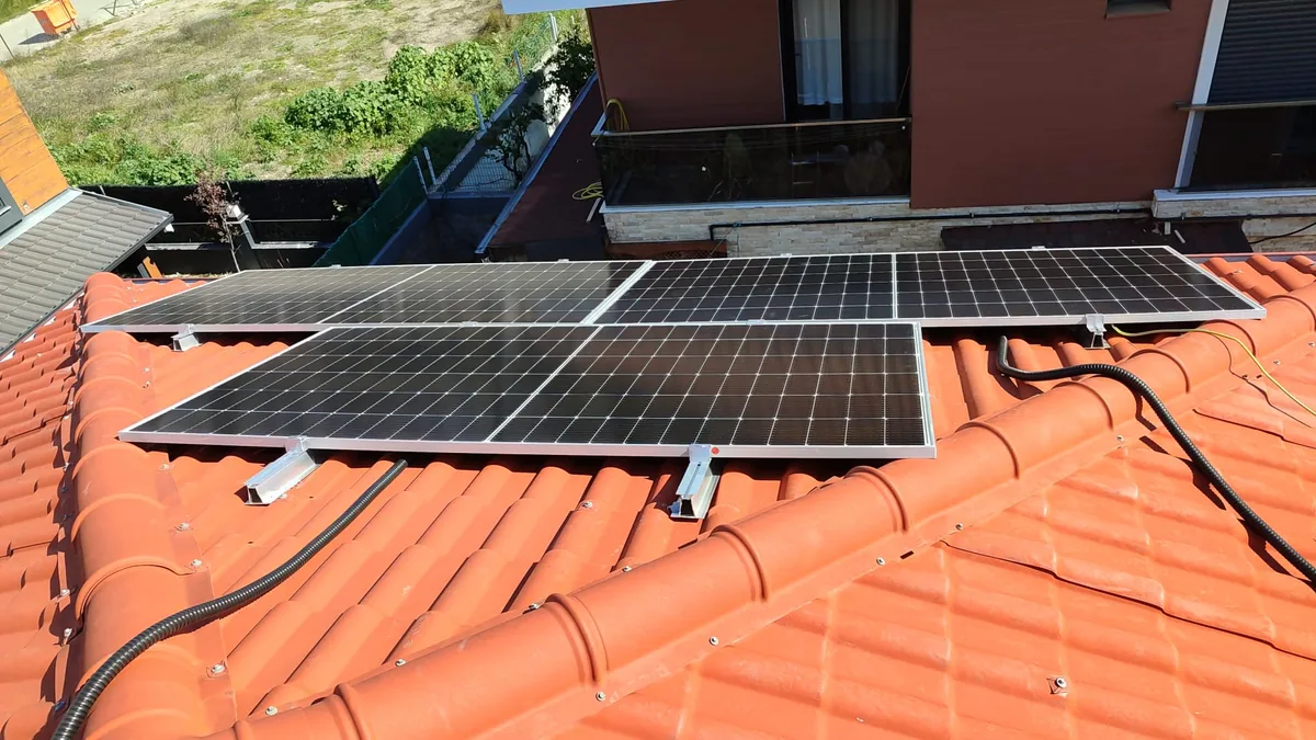 Seferihisar çatı GES panel montaj detayı - alüminyum taşıyıcı sistem