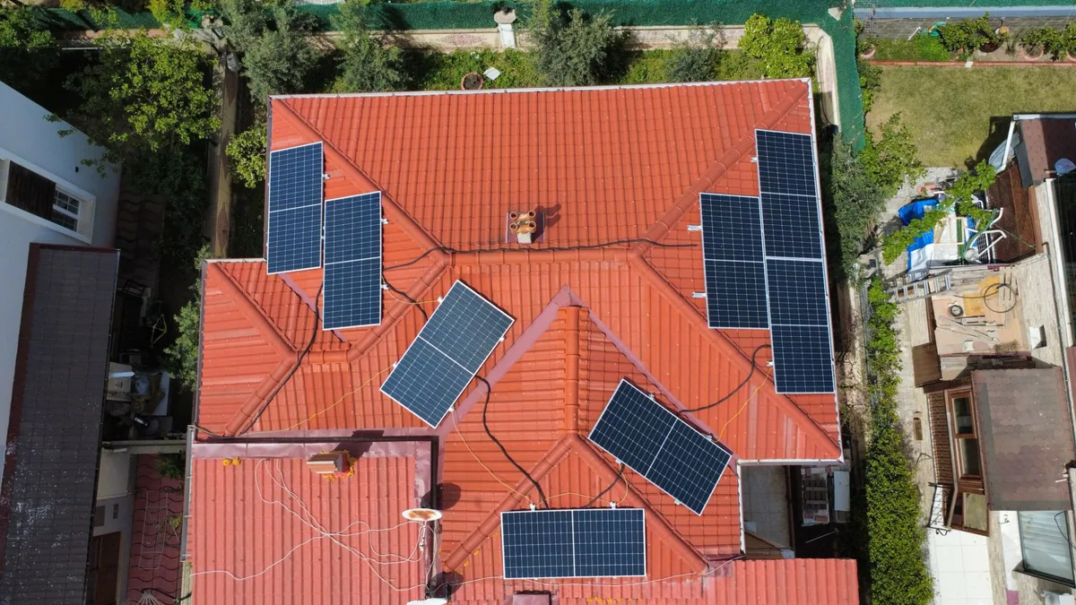 Seferihisar 5kW Sofar hibrit güneş enerjisi kurulumu